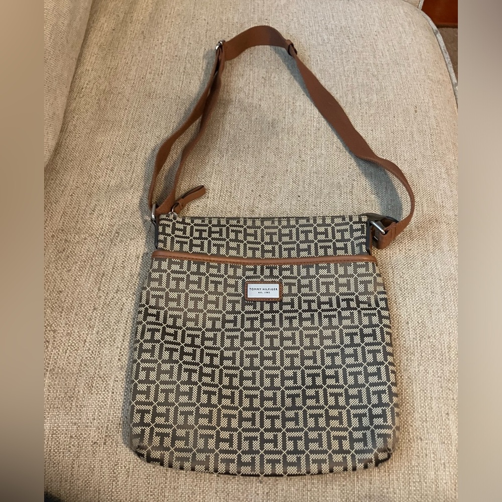 Tommy Hilfiger brown/tan crossbody purse